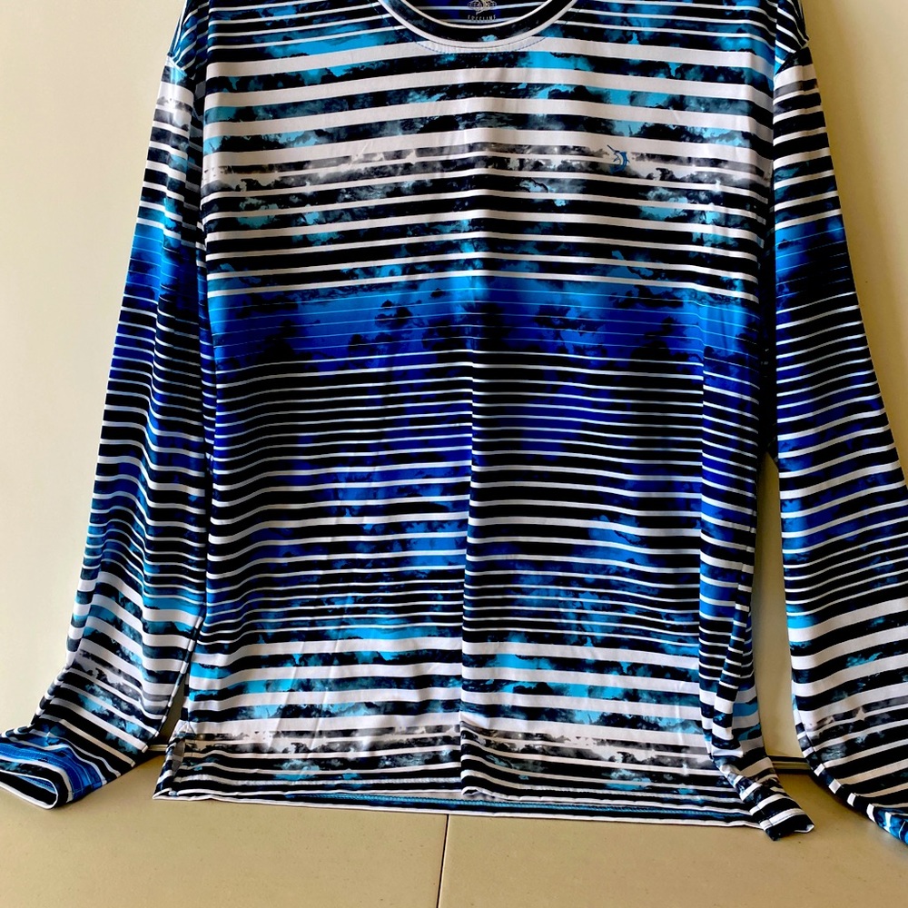 Men’s long sleeve shirt